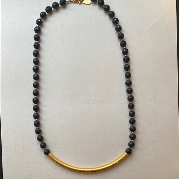 Black beaded necklace with textured brushed gold crescent detail - Picture 1 of 6